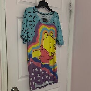 Cakeworthy Winnie the Pooh🍯 t shirt Disney theme